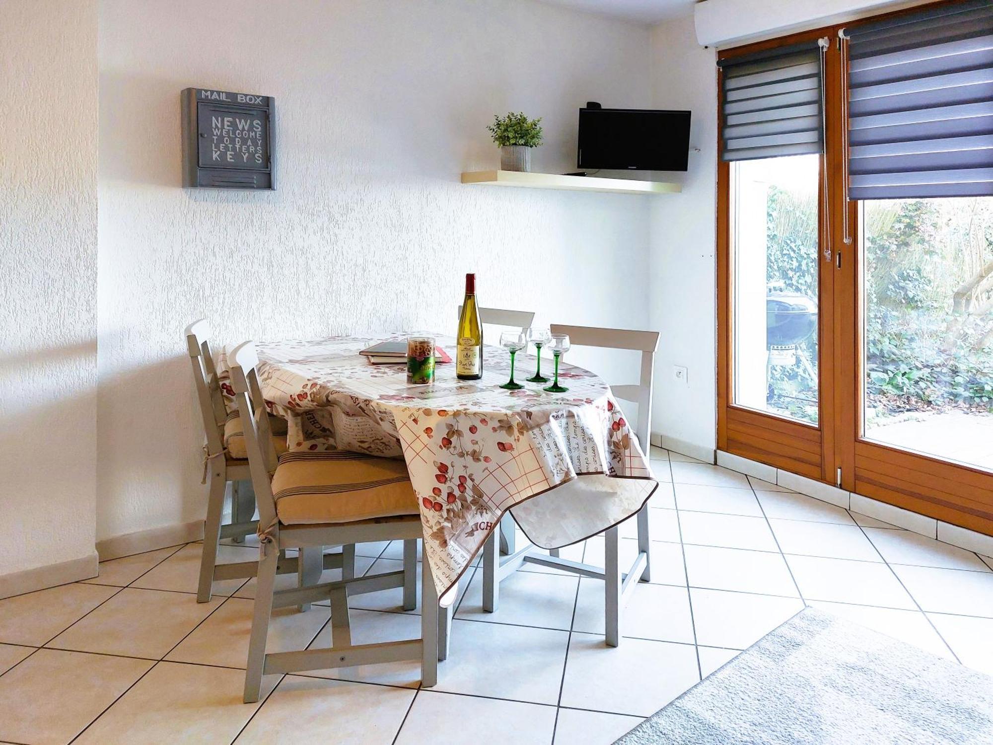 Sainte-Croix-en-Plaine Le Cocon Appart Avec Parking Prive & Terrasse מראה חיצוני תמונה